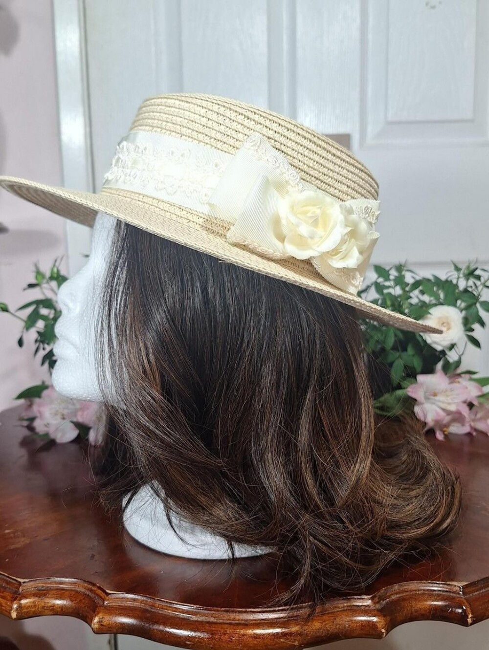🤍 Innocent World Straw Hat with Ivory Lace & Rose NWT 🌹✨